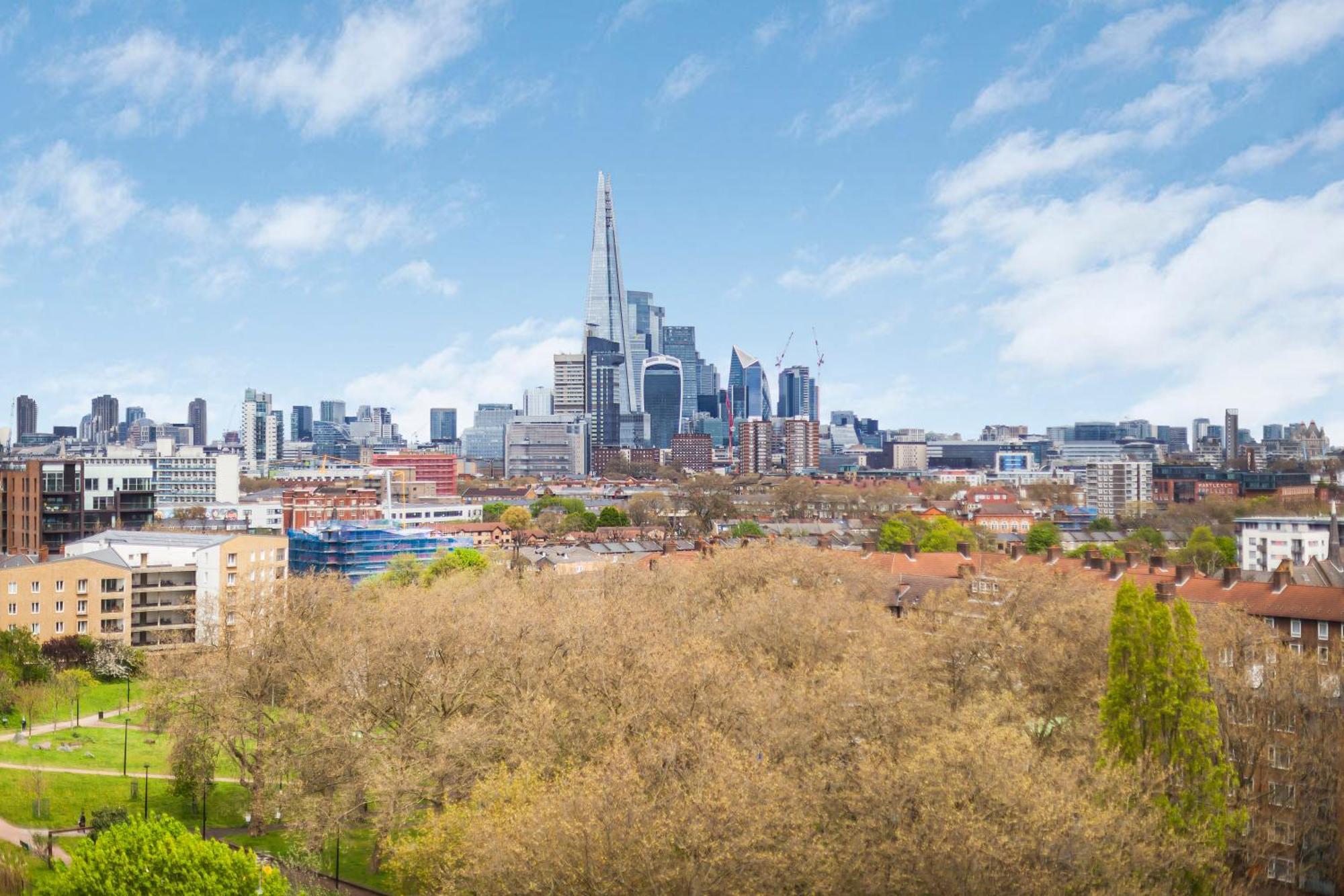 Elegant 1Br Flat With Balcony & City View, Walworth ลอนดอน ภายนอก รูปภาพ