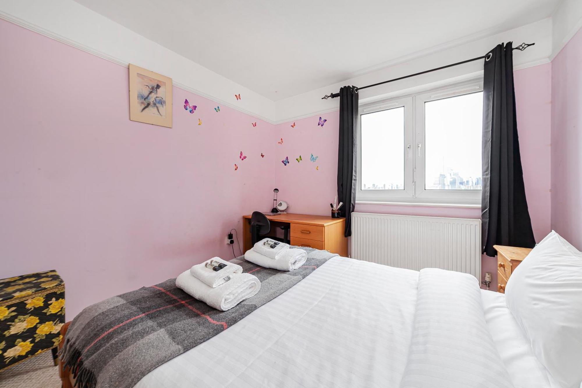 Elegant 1Br Flat With Balcony & City View, Walworth ลอนดอน ภายนอก รูปภาพ